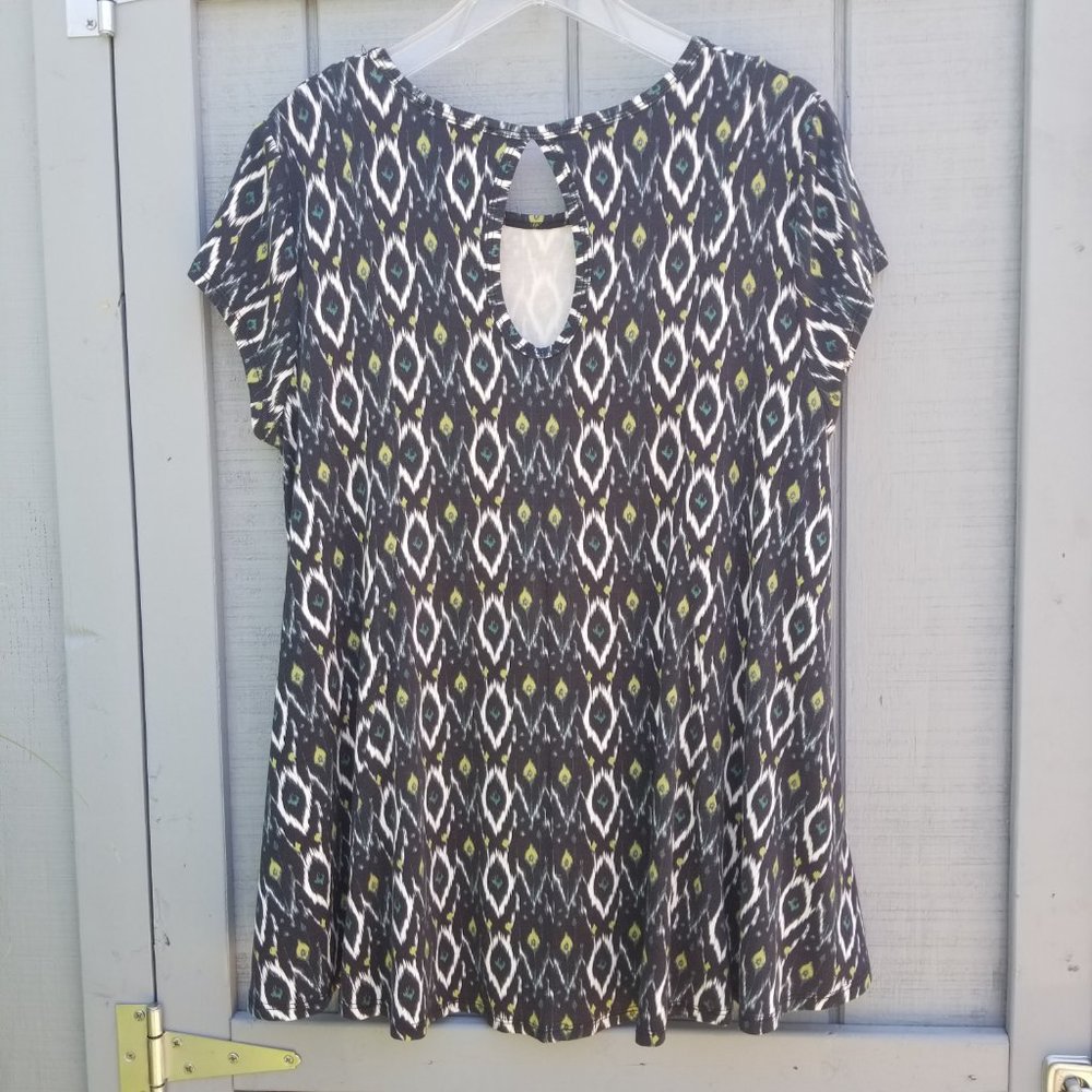 NWOT Karen Kane Ikat Print Crew-neck Cap-sleeve Hi-Lo Elliptical Top Made in USA - Picture 2 of 11